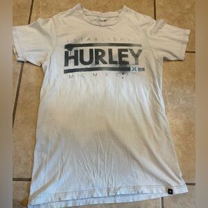 Hurley Beige/Gray T-Shirt. Size: Small